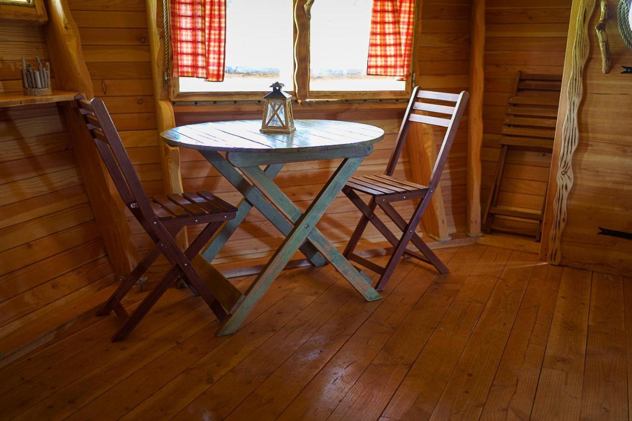 Cabane Perchee Dans Les Arbres Saint-Hilaire-en-Morvan Екстериор снимка