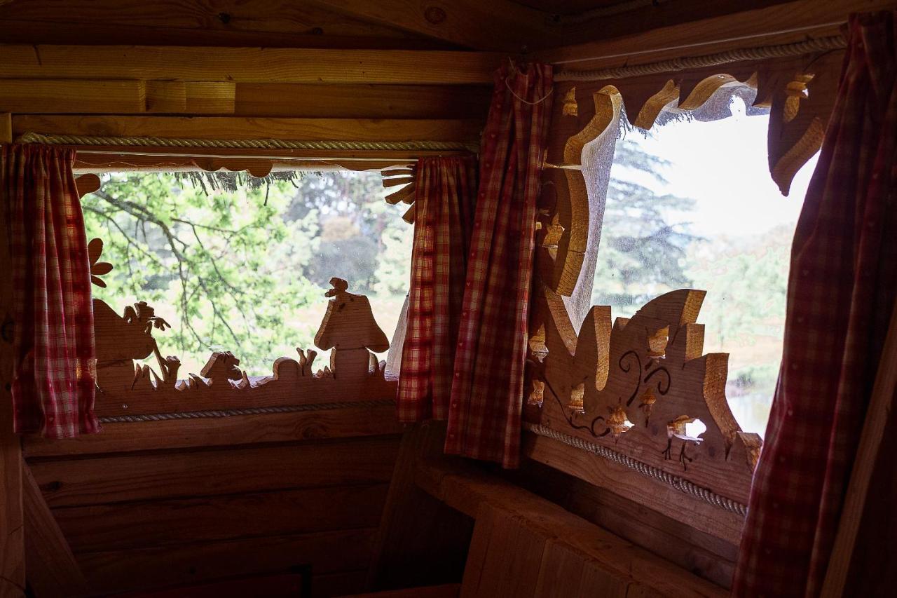 Cabane Perchee Dans Les Arbres Saint-Hilaire-en-Morvan Екстериор снимка