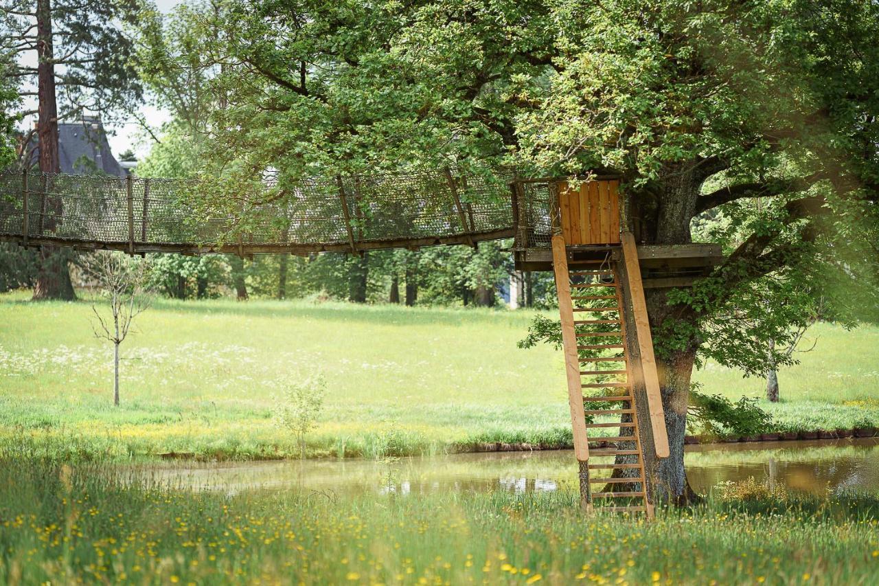 Cabane Perchee Dans Les Arbres Saint-Hilaire-en-Morvan Екстериор снимка