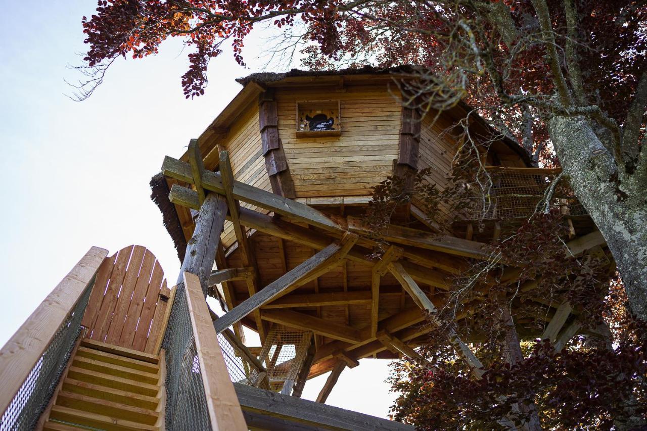 Cabane Perchee Dans Les Arbres Saint-Hilaire-en-Morvan Екстериор снимка