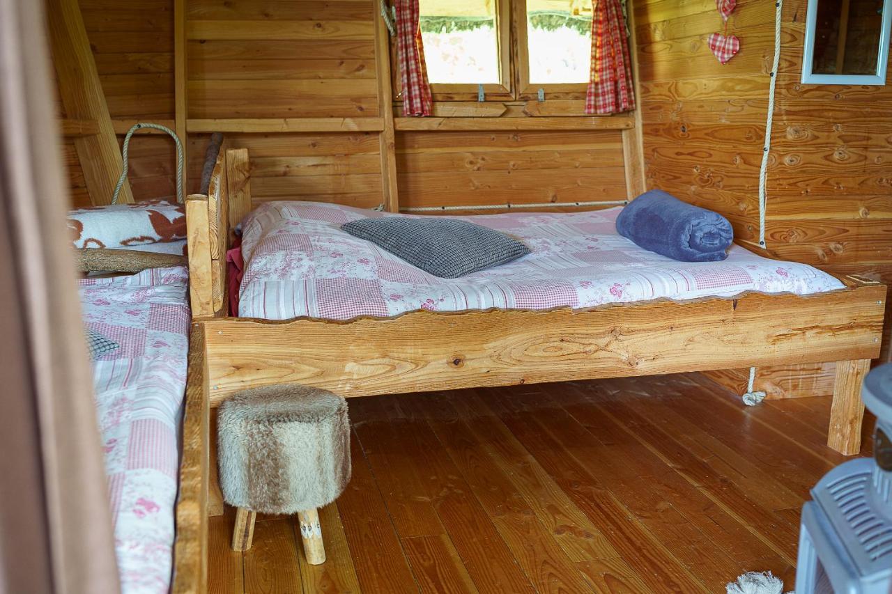 Cabane Perchee Dans Les Arbres Saint-Hilaire-en-Morvan Екстериор снимка