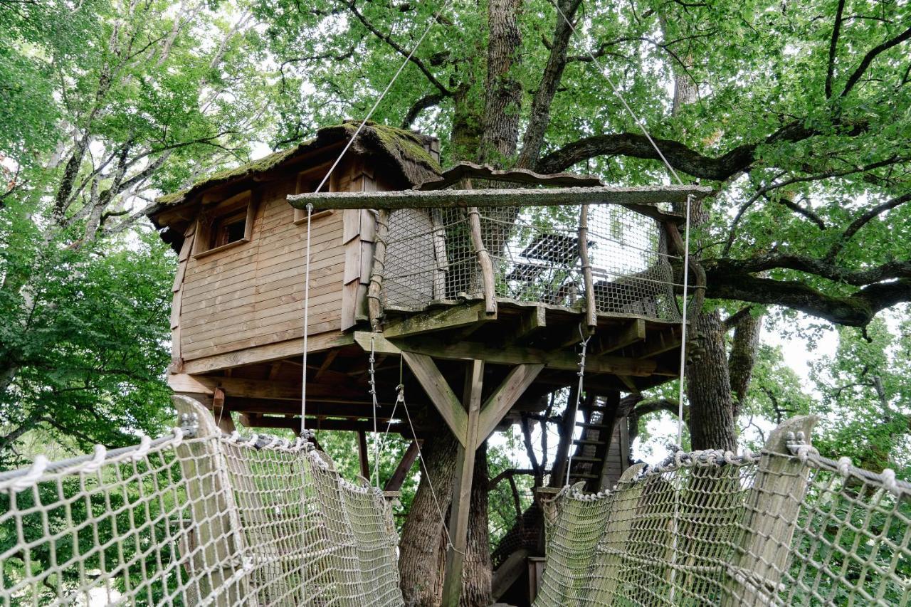 Cabane Perchee Dans Les Arbres Saint-Hilaire-en-Morvan Екстериор снимка