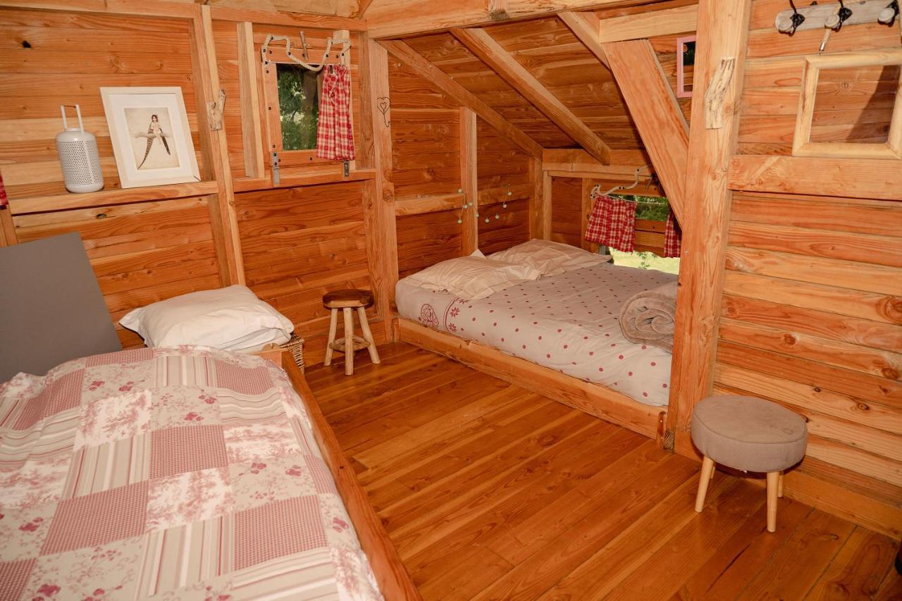 Cabane Perchee Dans Les Arbres Saint-Hilaire-en-Morvan Екстериор снимка